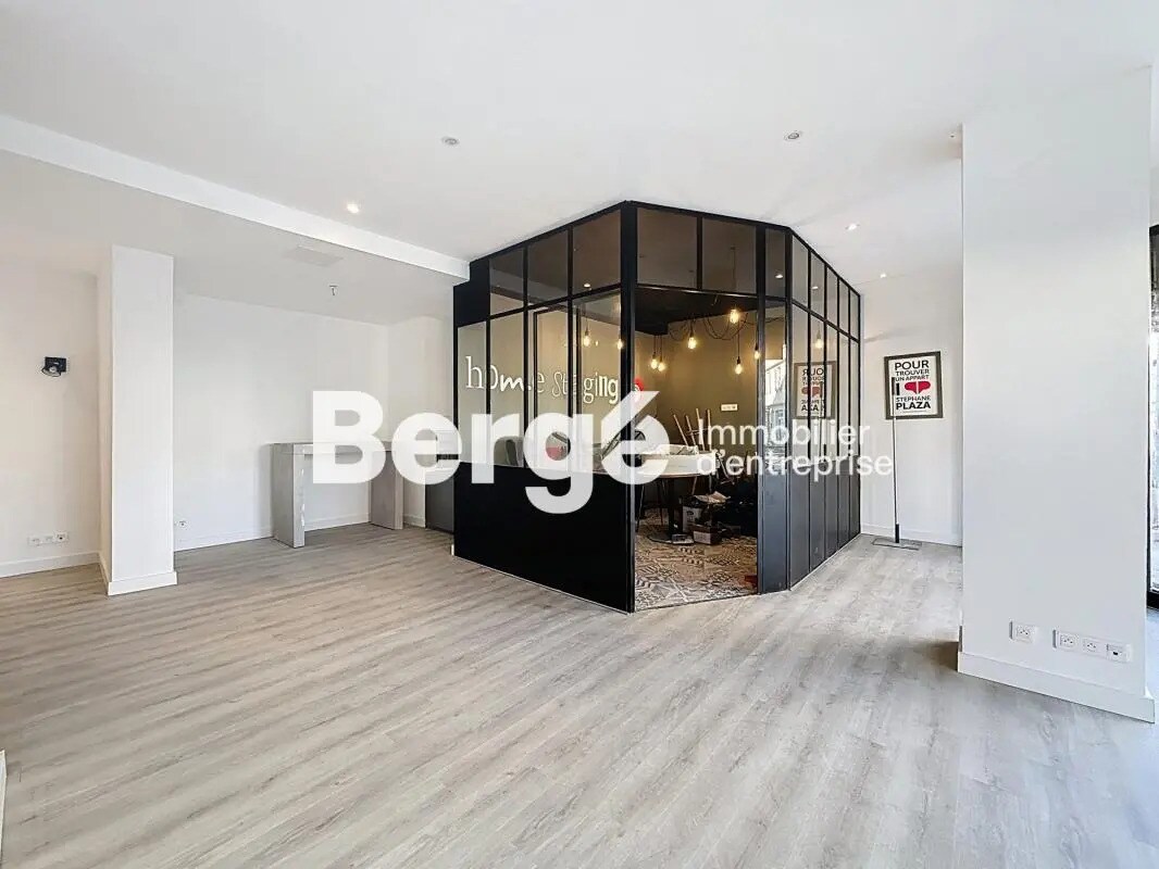 Retail in GOLFE JUAN for lease Interior Photo- Image 1 of 9