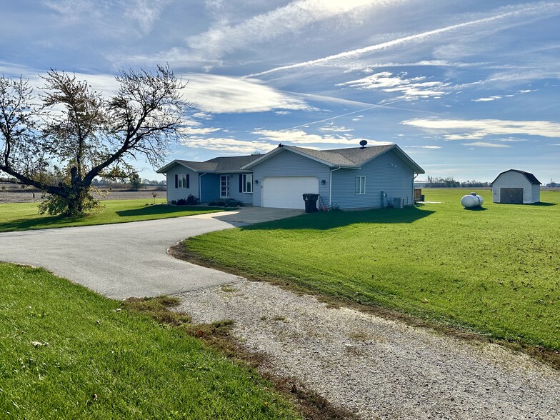 770 E 6000N Rd, Bourbonnais, IL for sale - Primary Photo - Image 2 of 5