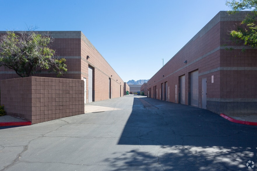 15525 N 83rd Way, Scottsdale, AZ for lease - Building Photo - Image 3 of 4