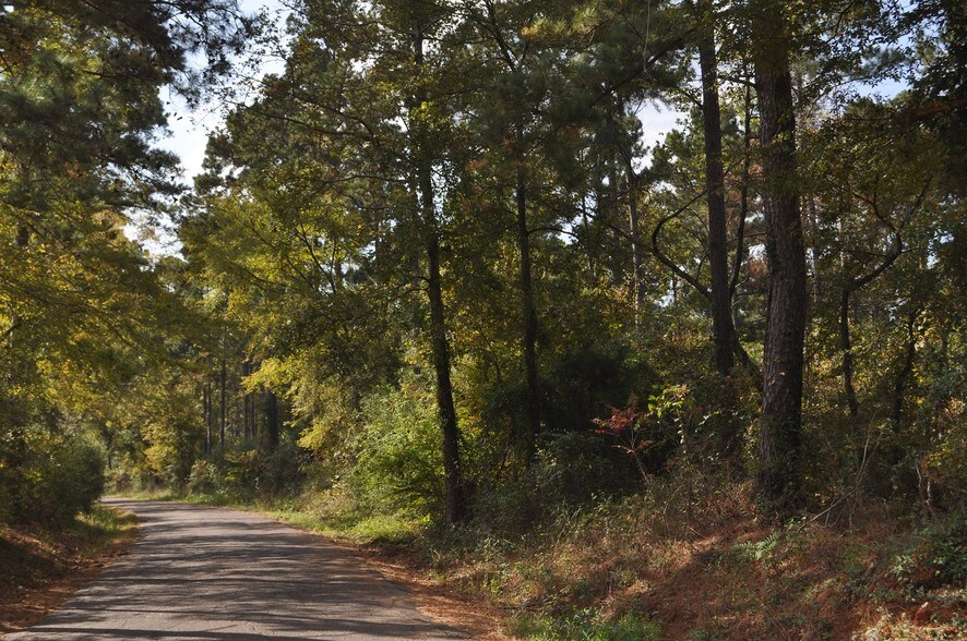 779 CR, Douglass, TX 75961