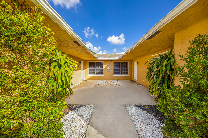 4475 SW 54th Ct, Fort Lauderdale, FL for sale - Building Photo - Image 3 of 81