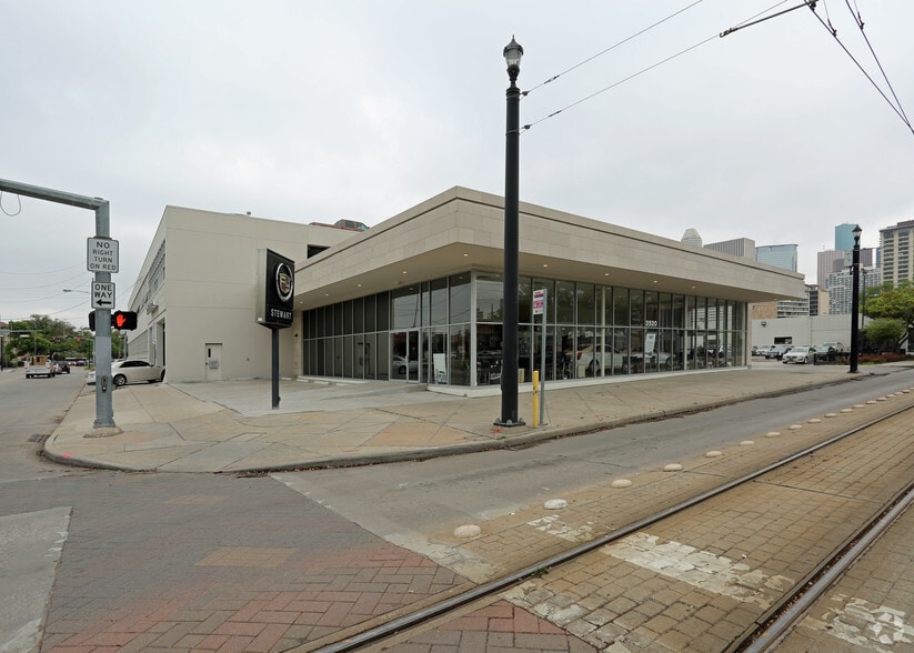 2420 Main St, Houston, TX for sale - Building Photo - Image 2 of 3