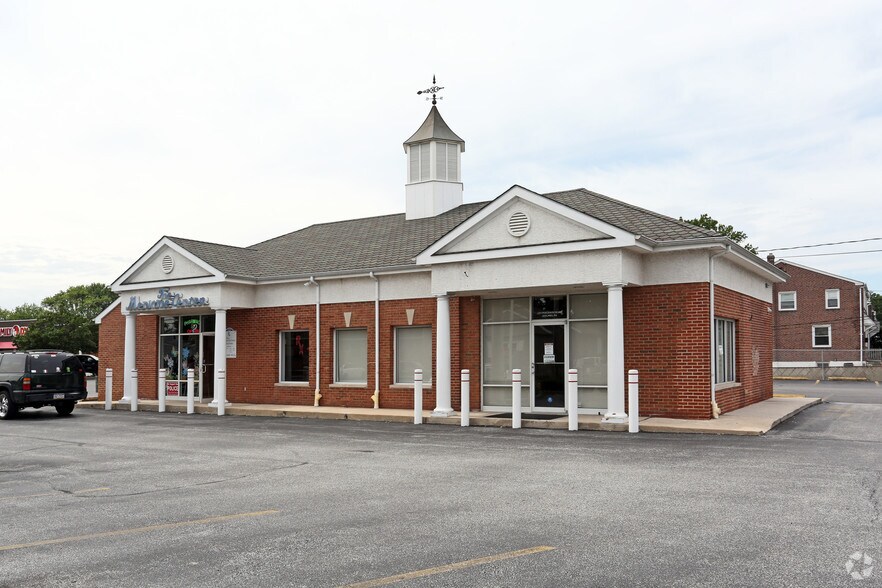 2209-2211 MacDade Blvd, Holmes, PA for sale - Primary Photo - Image 1 of 1