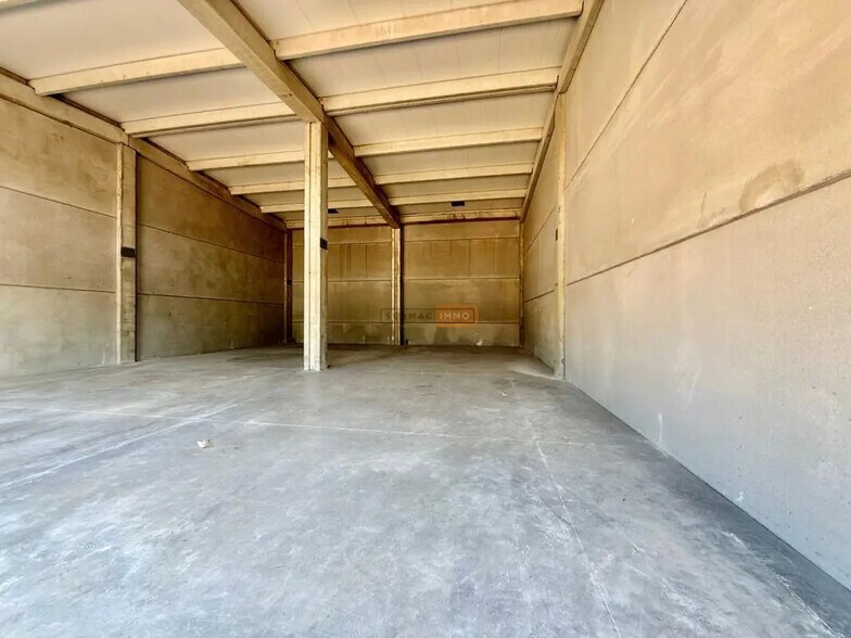 Industrial in Le Muy for lease - Interior Photo - Image 3 of 5