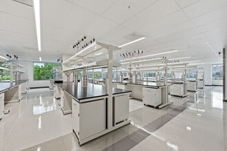 9276 Scranton Rd, San Diego, CA for lease Interior Photo- Image 2 of 8