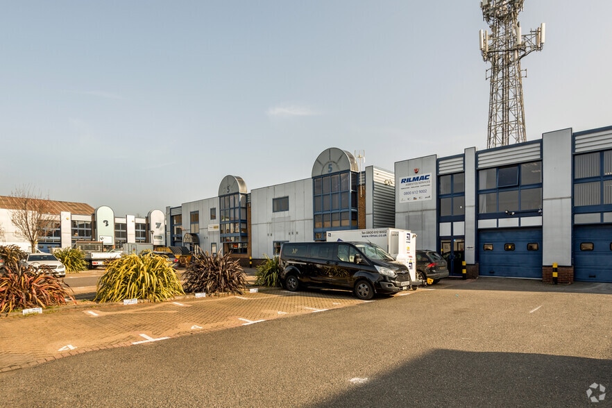 Ashton Rd, Romford for lease - Building Photo - Image 2 of 3