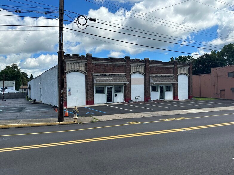 205 Main St, Luzerne, PA 18709 Office for Lease
