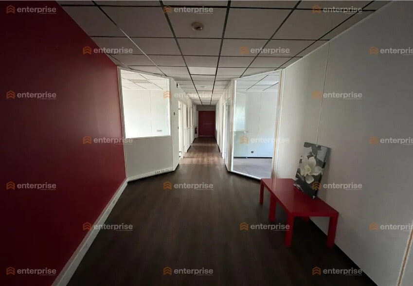 Office in Marcq-en-Baroeul for sale - Interior Photo - Image 3 of 9
