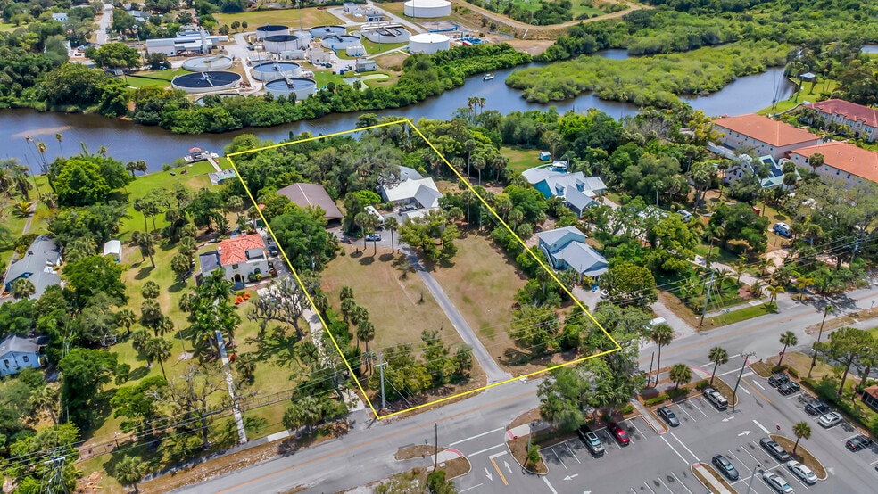 625 E Melbourne Ave, Melbourne, FL for sale - Primary Photo - Image 1 of 53
