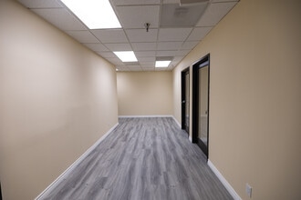 30077 Agoura Ct, Agoura Hills, CA for lease Interior Photo- Image 1 of 4