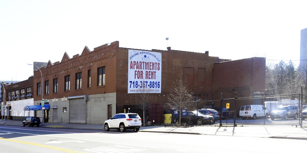 2800 Webster Ave portfolio of 2 properties for sale on LoopNet.com - Primary Photo - Image 1 of 1