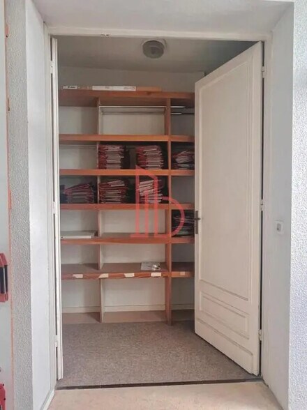 Office in Bordeaux for lease - Building Photo - Image 3 of 4