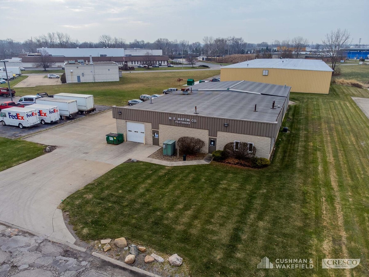 13811 W Parkway Rd, Cleveland, OH 44135