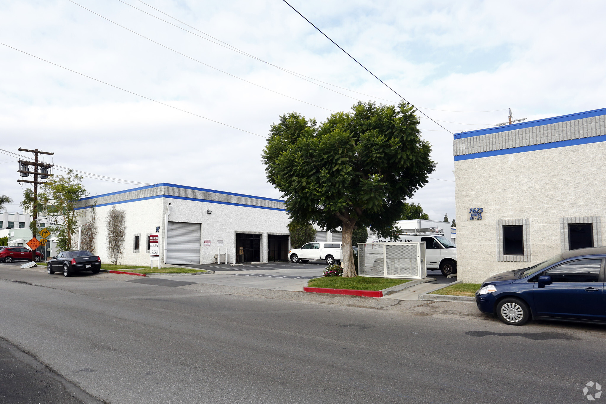 7625 Hayvenhurst Ave, Van Nuys, CA for lease Building Photo- Image 1 of 5