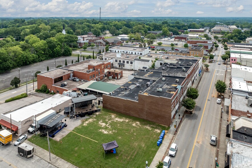 209-227 S Main St, Lancaster, SC for sale - Building Photo - Image 3 of 6