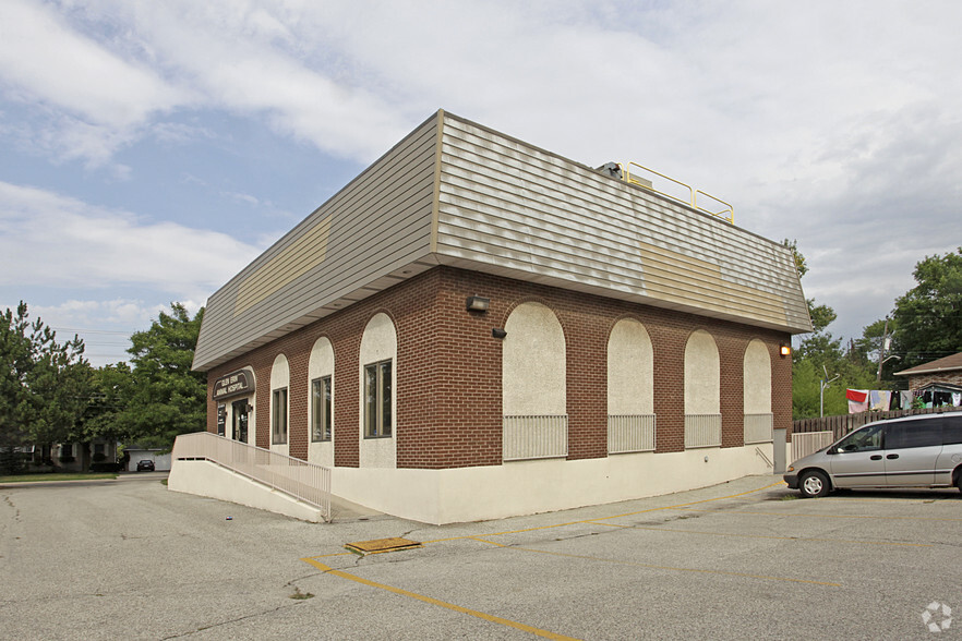 2632 Liruma Rd, Mississauga, ON for lease - Building Photo - Image 2 of 2