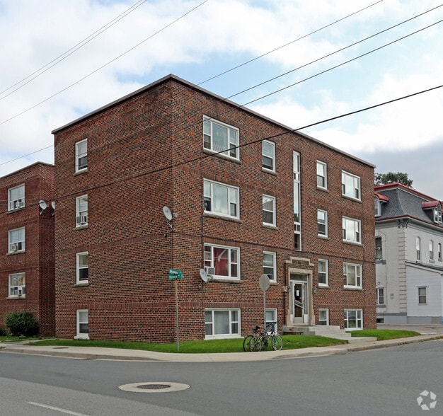 3 Webber Ave, Hamilton, ON for sale - Building Photo - Image 2 of 3