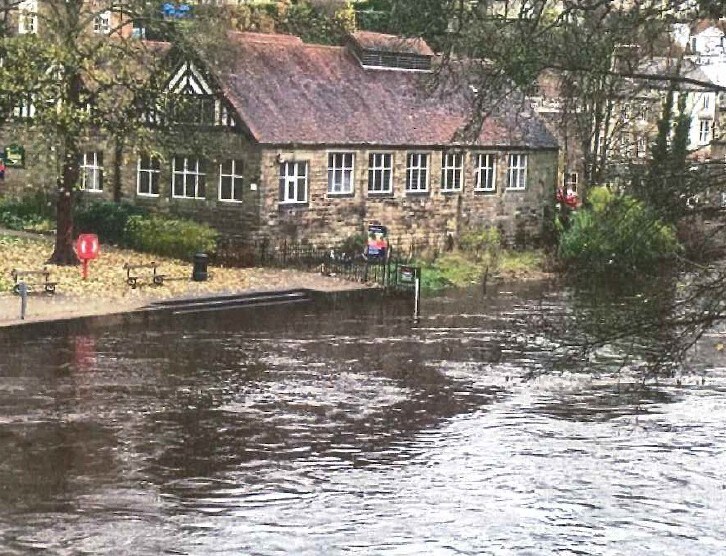 4 Waterside, Knaresborough, HG5 9AZ