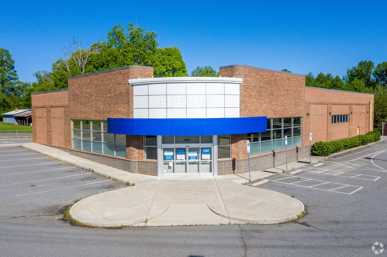 614 Brawley School Rd, Mooresville, NC 28117