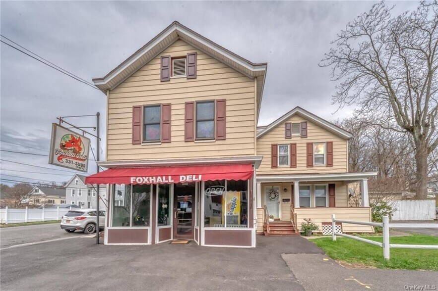 98-100 Foxhall Ave, Kingston, NY for sale - Building Photo - Image 1 of 1