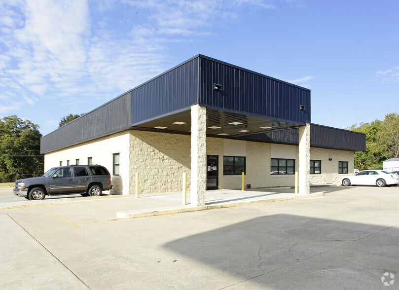 1004 Forestdale Blvd, Birmingham, AL for sale - Primary Photo - Image 1 of 1