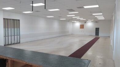 2135-2251 Belvidere Rd, Waukegan, IL for lease Interior Photo- Image 2 of 6