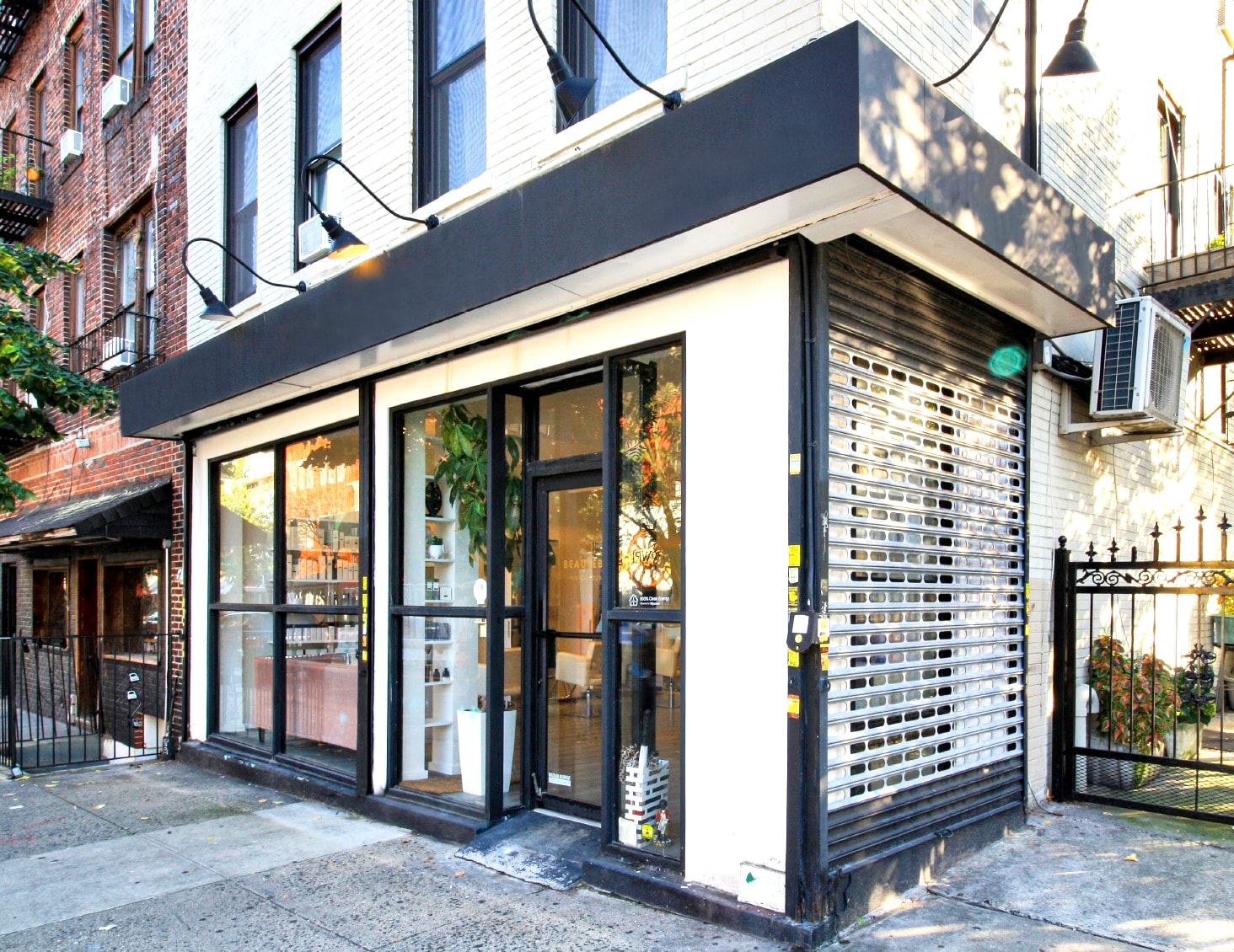 175 Roebling St, Brooklyn, NY for lease Primary Photo- Image 1 of 2