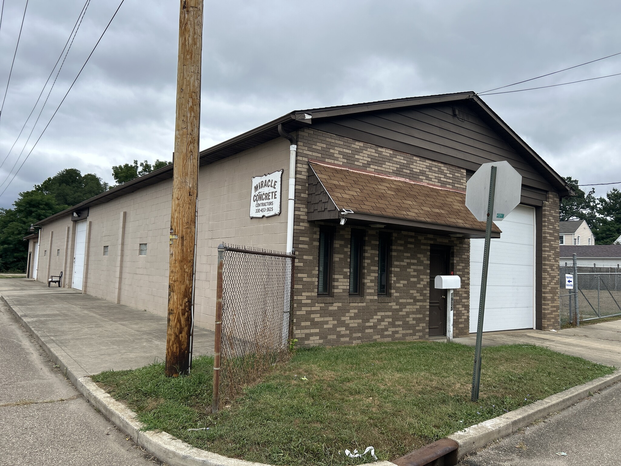 1905 23rd St NE, Canton, OH for lease Building Photo- Image 1 of 6