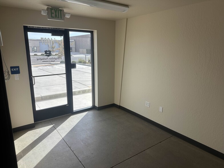 1601-1621 Olympic Dr, Turlock, CA for lease - Building Photo - Image 2 of 6