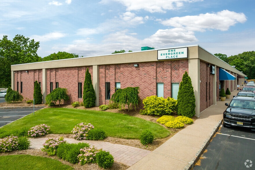 1 Evergreen Pl, Morristown, NJ for lease - Building Photo - Image 1 of 8