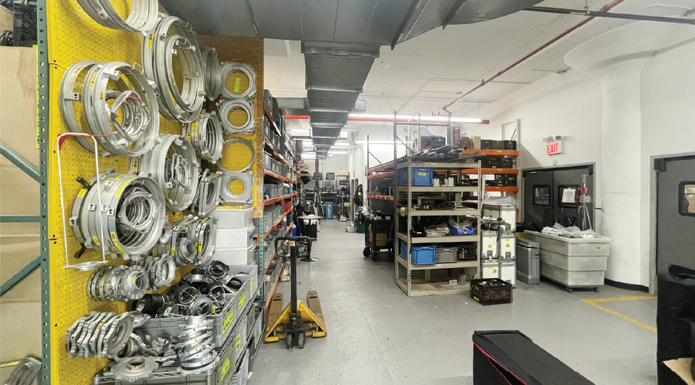 4310 21st St, Long Island City, NY for lease - Interior Photo - Image 2 of 5