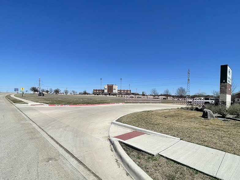 900 State Highway 360, Mansfield, TX for sale - Building Photo - Image 2 of 10