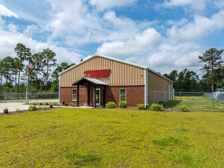 19358 Valdosta Hwy, Valdosta, GA for lease - Building Photo - Image 3 of 27