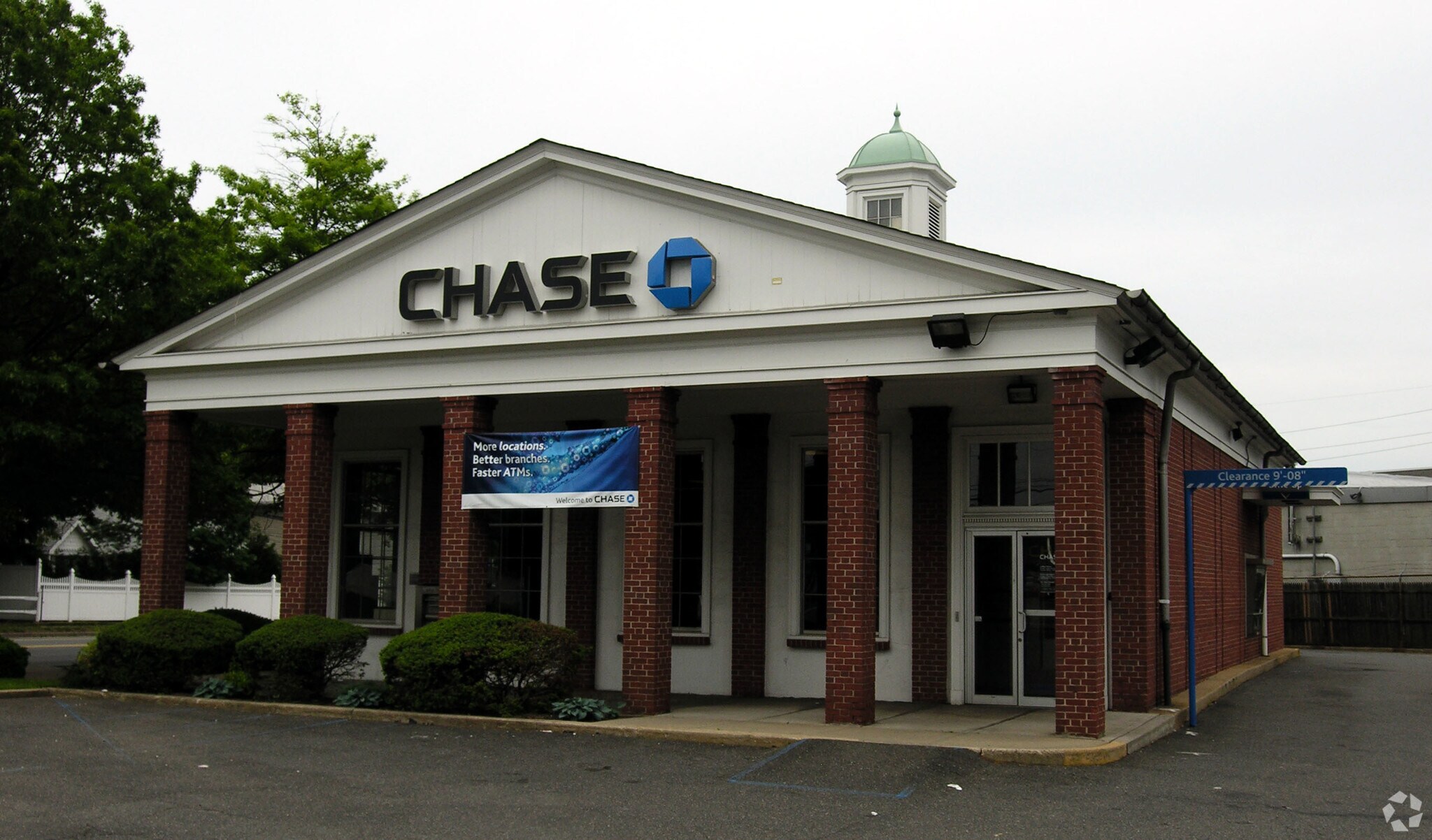 945 Wellwood Ave, Lindenhurst, NY for sale Primary Photo- Image 1 of 1