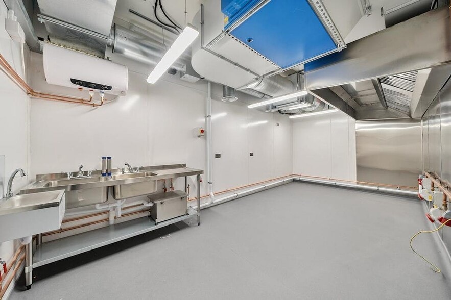 Mount Pleasant, Wembley for lease - Building Photo - Image 3 of 14