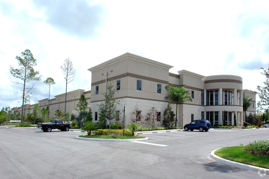 15132 Park Of Commerce Blvd, Jupiter, FL for lease - Building Photo - Image 3 of 11