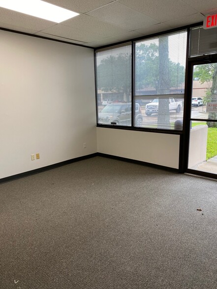 1183 Brittmoore Rd, Houston, TX for lease - Interior Photo - Image 2 of 11