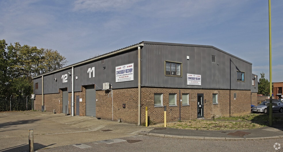 Eastman Way, Hemel Hempstead for sale - Primary Photo - Image 1 of 1