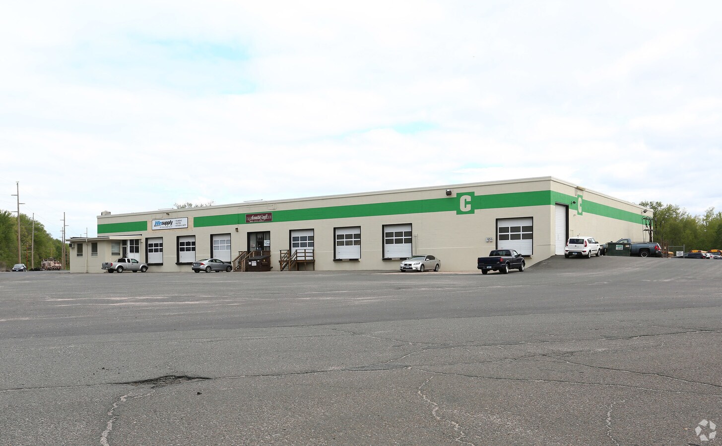 522 Cottage Grove Rd, Bloomfield, CT 06002