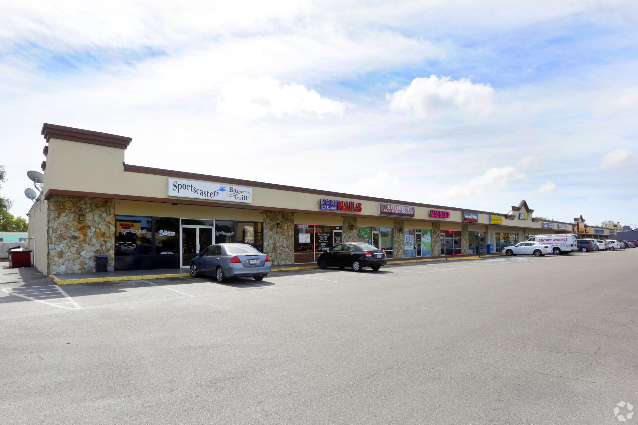 2655 E Bay Dr, Largo, FL for lease Primary Photo- Image 1 of 3