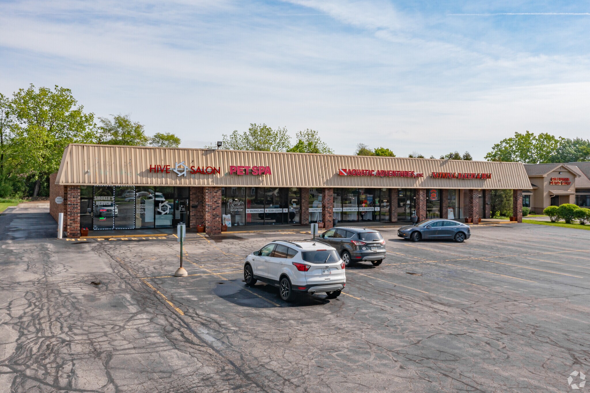 13800-13870 W Greenfield Ave, Brookfield, WI for sale Primary Photo- Image 1 of 1