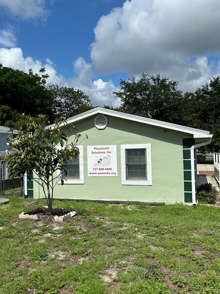 6511 Main St, New Port Richey, FL for sale - Building Photo - Image 1 of 5