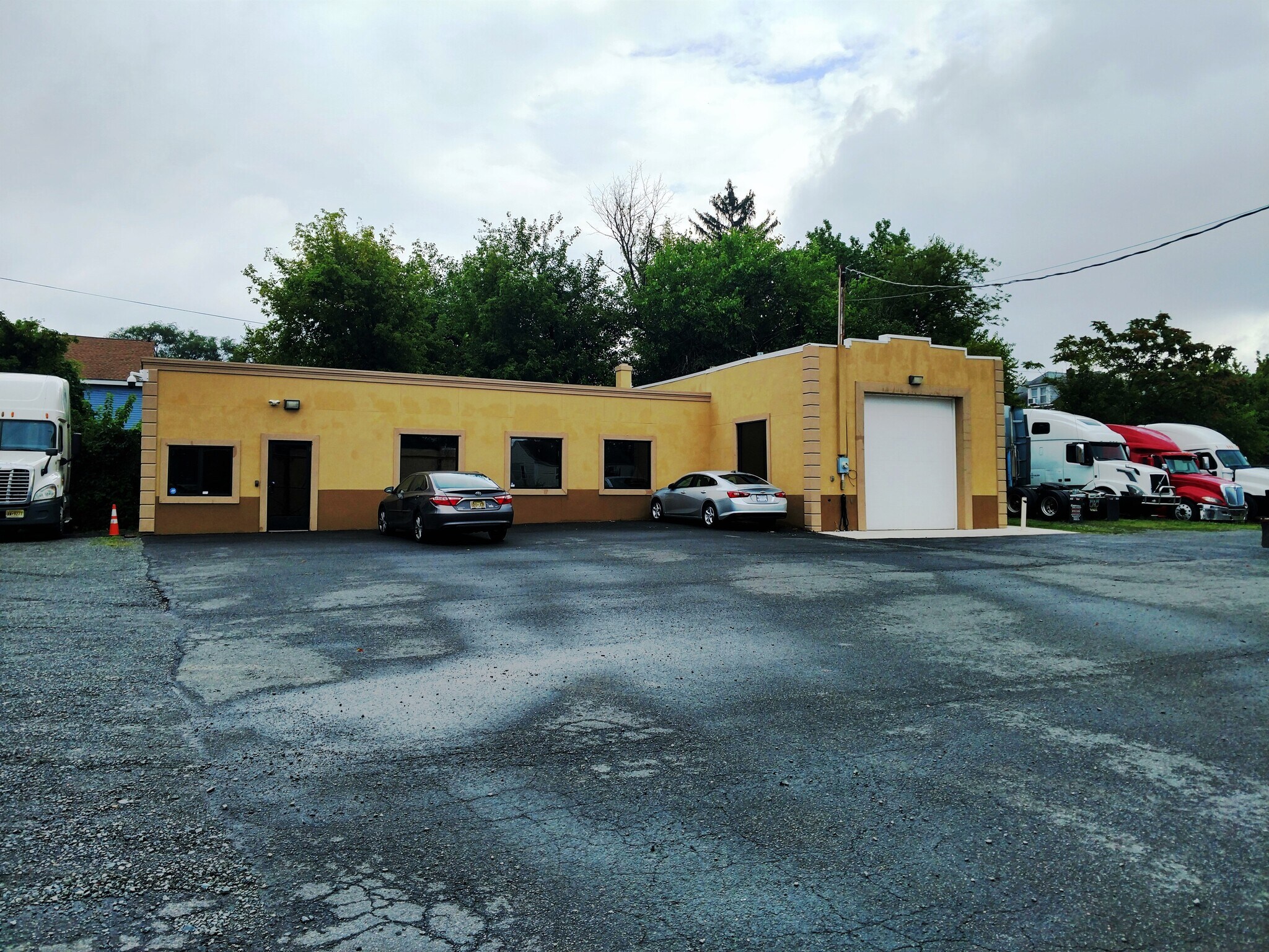 746 Calhoun Street, Trenton, NJ for sale Primary Photo- Image 1 of 1