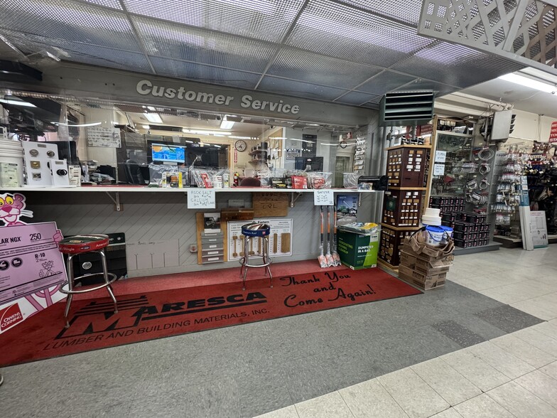 69 Newark Pompton Tpke, Pequannock, NJ for sale - Interior Photo - Image 2 of 10