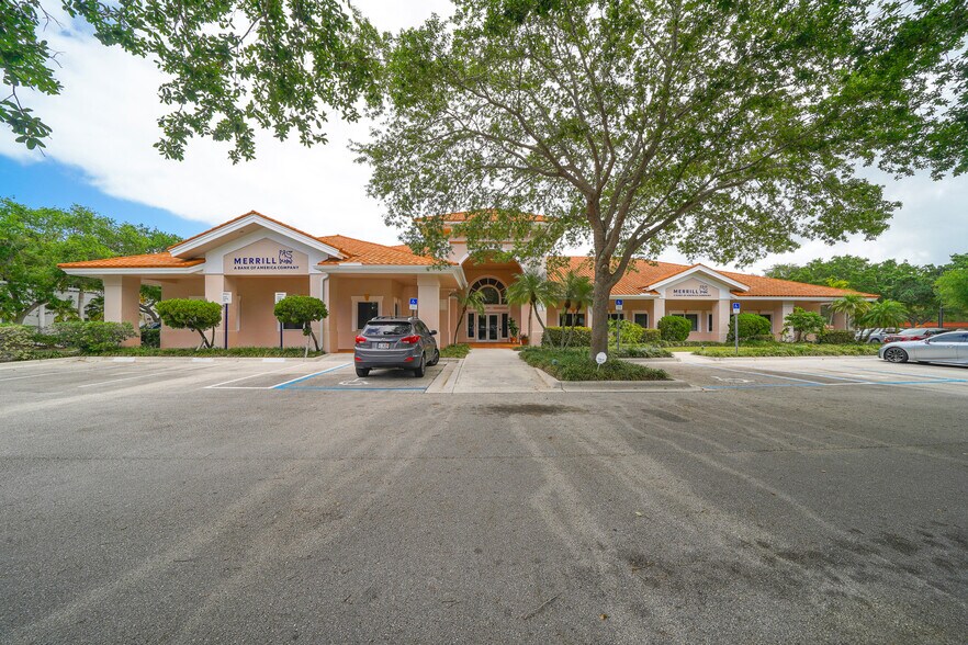2301 SE Monterey Rd, Stuart, FL for sale - Building Photo - Image 1 of 1