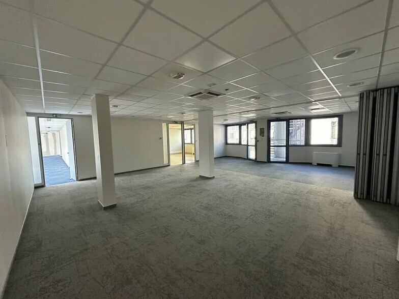 Office in Strasbourg for lease - Interior Photo - Image 3 of 8