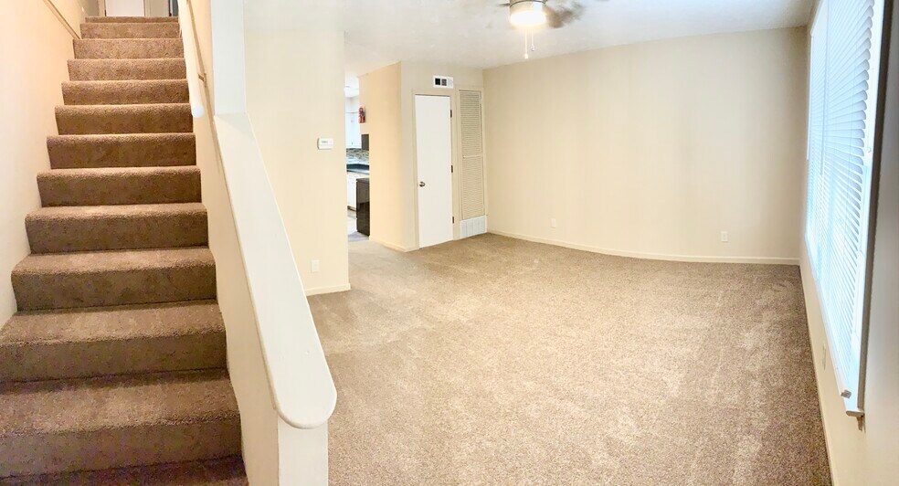 55 Nottingham Trl, Toccoa, GA for sale - Interior Photo - Image 1 of 1