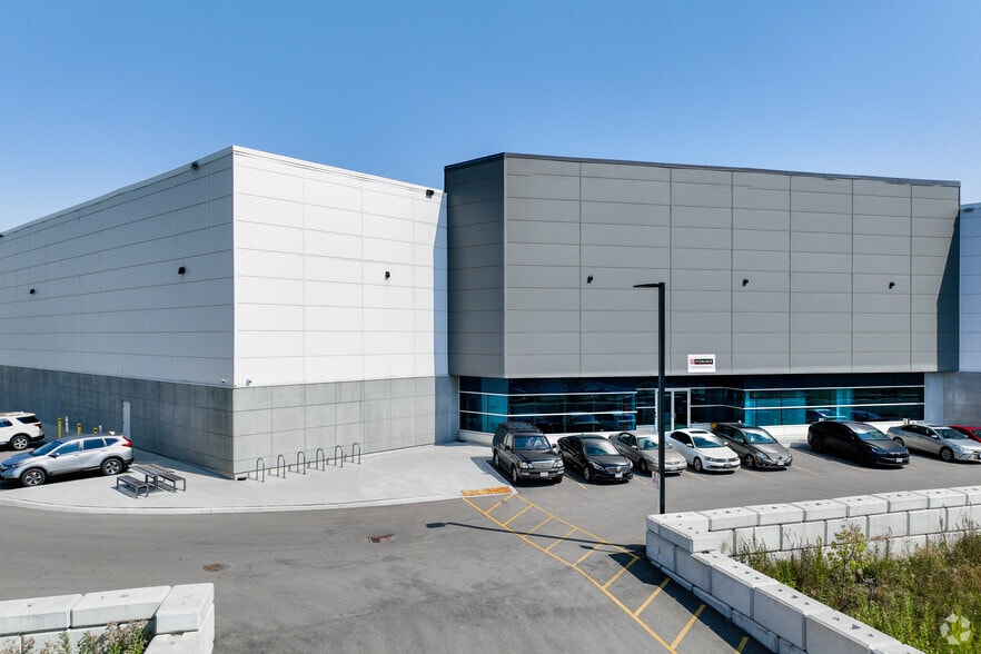 Meadowvale Exchange portfolio of 4 properties for sale on LoopNet.com - Primary Photo - Image 3 of 4