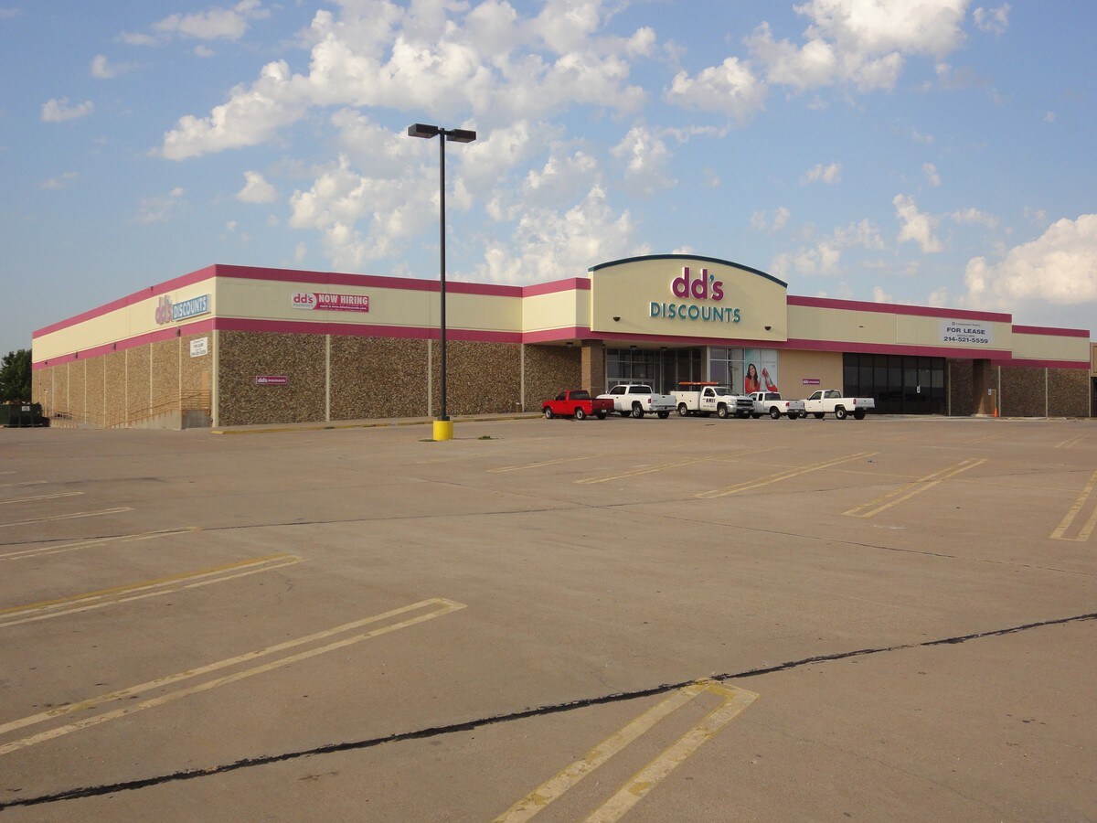 2500 S Carrier Pky, Grand Prairie, TX 75052