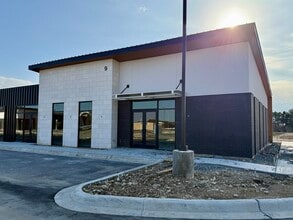 10861 183A Toll Rd, Leander, TX for lease Building Photo- Image 2 of 7